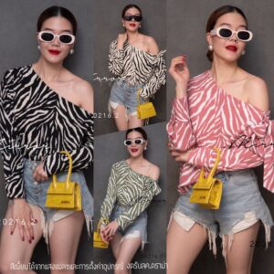 Zzz Zebra Showy Top เสื้อไหล่เบี่ยง เสื้อโชว์ไหล่ เสื้อลายม้าลาย เสื้อไหล่ตก ผูกโบชิคๆปลายแขนติดกระดุมใส่สบายแมชง่ายสุดช