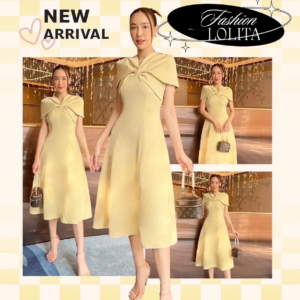 สินค้า มิดิเดรส เนื้อผ้าวาเลนติโน่ ดีไซน์สวยหรู • Golden Valentino Midi Dress • เดรสคอวี ดีไซน์ทวิสช่วงอก คลุมไหล่