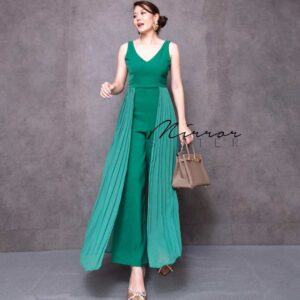 (นางแบบ ใส่ ชุด ขาย) v2 Jade Jewel Playsuit Jumpsuit จั้มสูท แขนกุด ทรงดี คอวีตีเกร็ด อกเสริมบราเอวแต่งขอบ