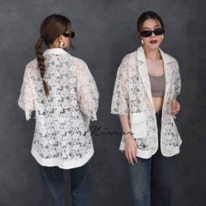 (MegaSALE) (นางแบบ ใส่ ชุด ขาย) V2 X Vintage LacE blazer Top เสื้อลููกไม้ ทรงเบลเซอร์ ผ้าลูกไม้ เสื้อวินเทจ
