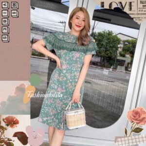 Mid Year Vintage Floral Dress เดรสวินเทจ ลุคสาววินเทจ แต่งผ้าลูกไม้ช่วงอกละมุน ผ้ายืดหยุ่น ลายดอกไม้สวยหวาน