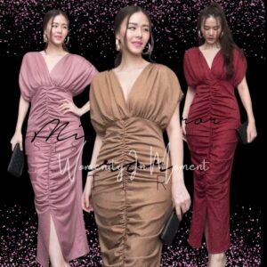 Femme Glitter Maxi Dress เดรสโดดเด่น สวยสง่า ผ้ามีtexture ผ้าวิ้งๆ เดรสคอวี แขนในตัว ทรงค้าวคาว เข้ารูป แต่งจับย่น